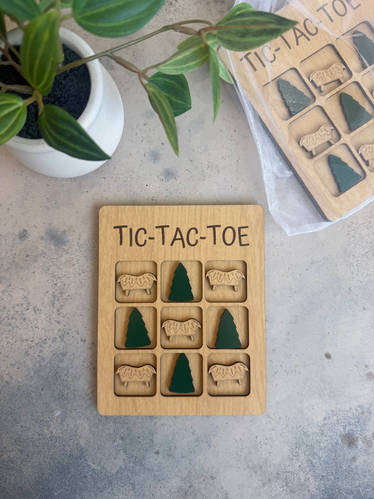 Christmas Tic Tac Toe