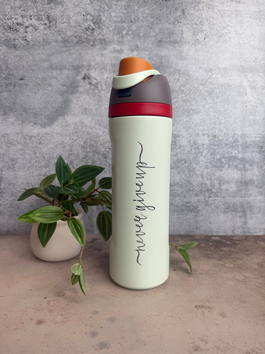 Never Give Up - Sip Water Bottle - 24 Ounce